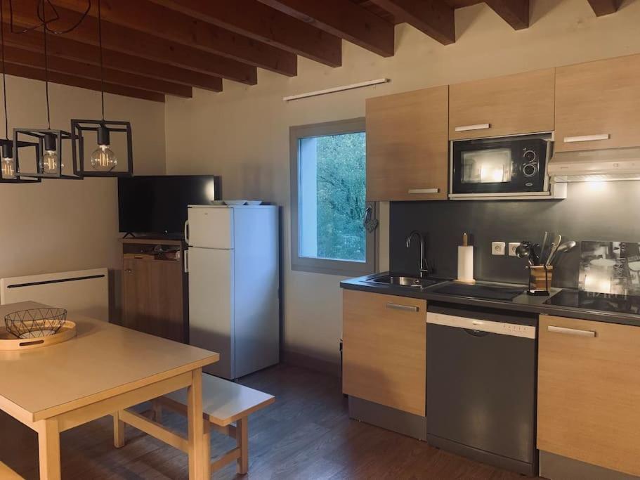 Appartement Chaleureux Chez Nadege Et Raphael Аро Екстериор снимка