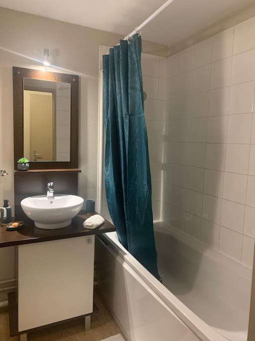 Appartement Chaleureux Chez Nadege Et Raphael Аро Екстериор снимка