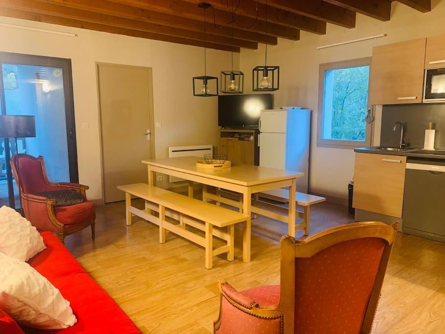 Appartement Chaleureux Chez Nadege Et Raphael Аро Екстериор снимка